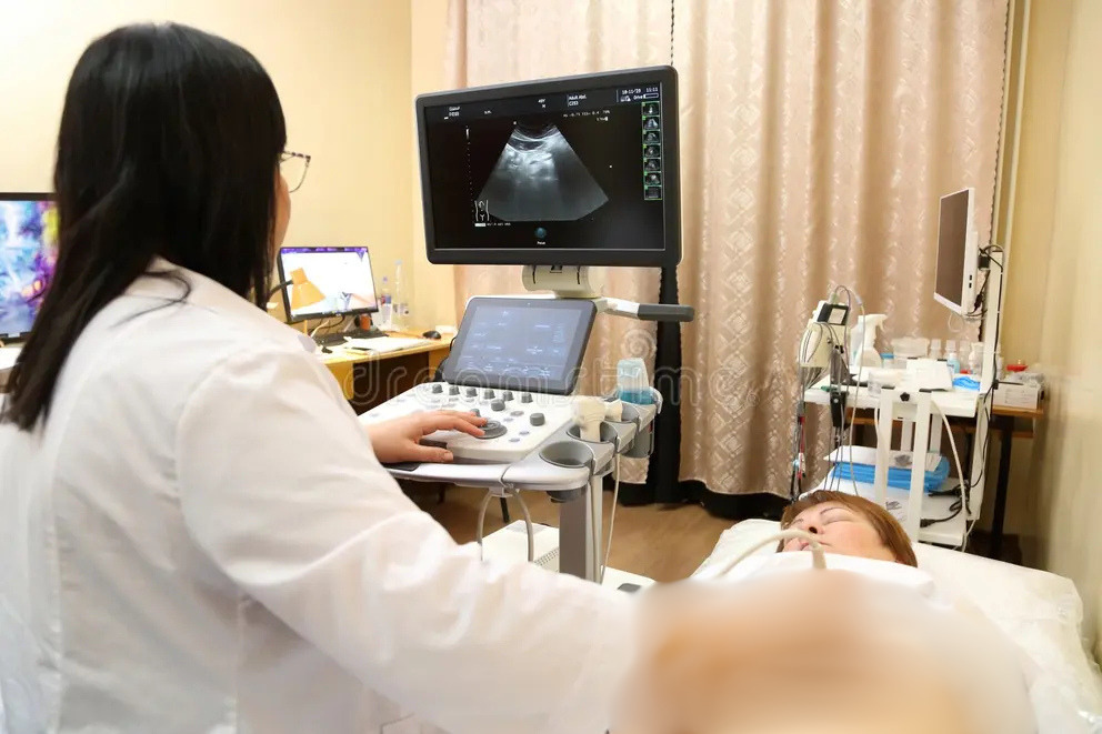 woman on doctor office
